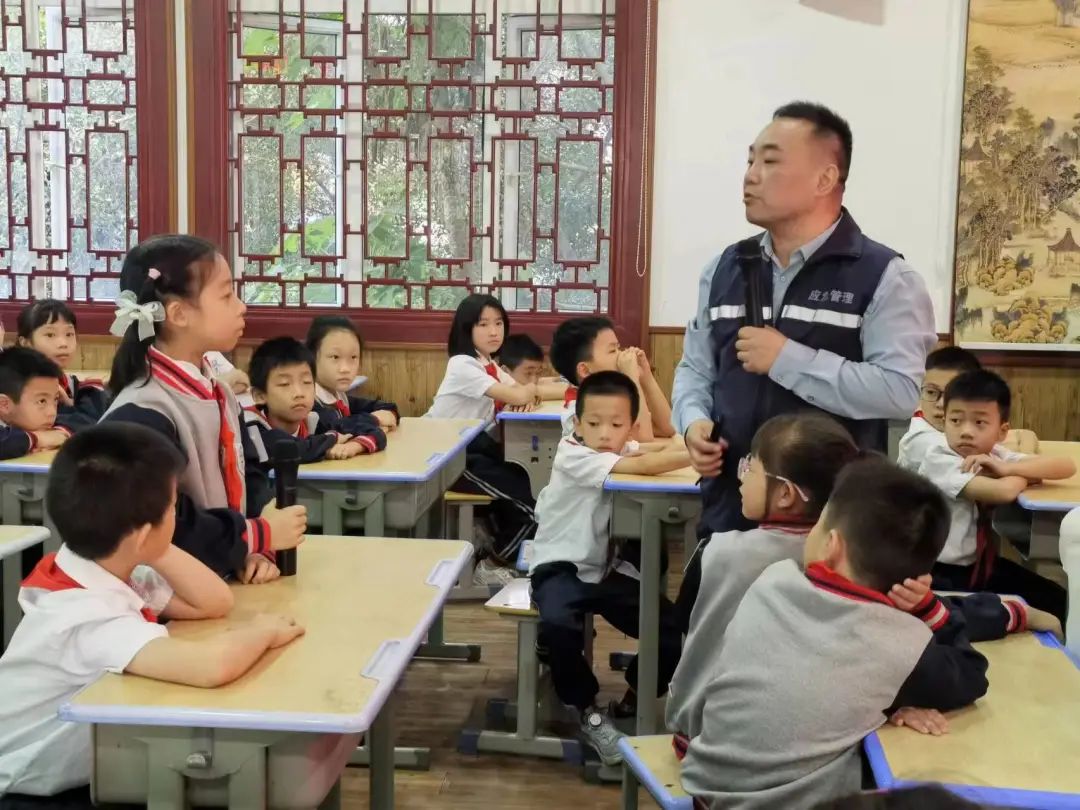 火灾防控安全知识讲座_消防安全知识讲座普及火灾自救_火灾安全知识讲座心得体会