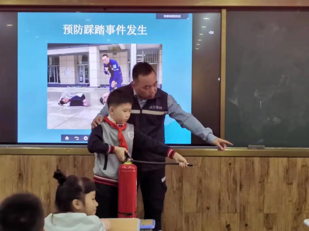消防安全知识讲座普及火灾自救_火灾防控安全知识讲座_火灾安全知识讲座心得体会