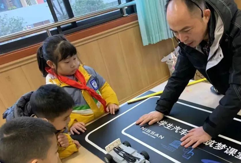 英语老师招聘成都_急招全职英语老师_成都市英语教师招聘