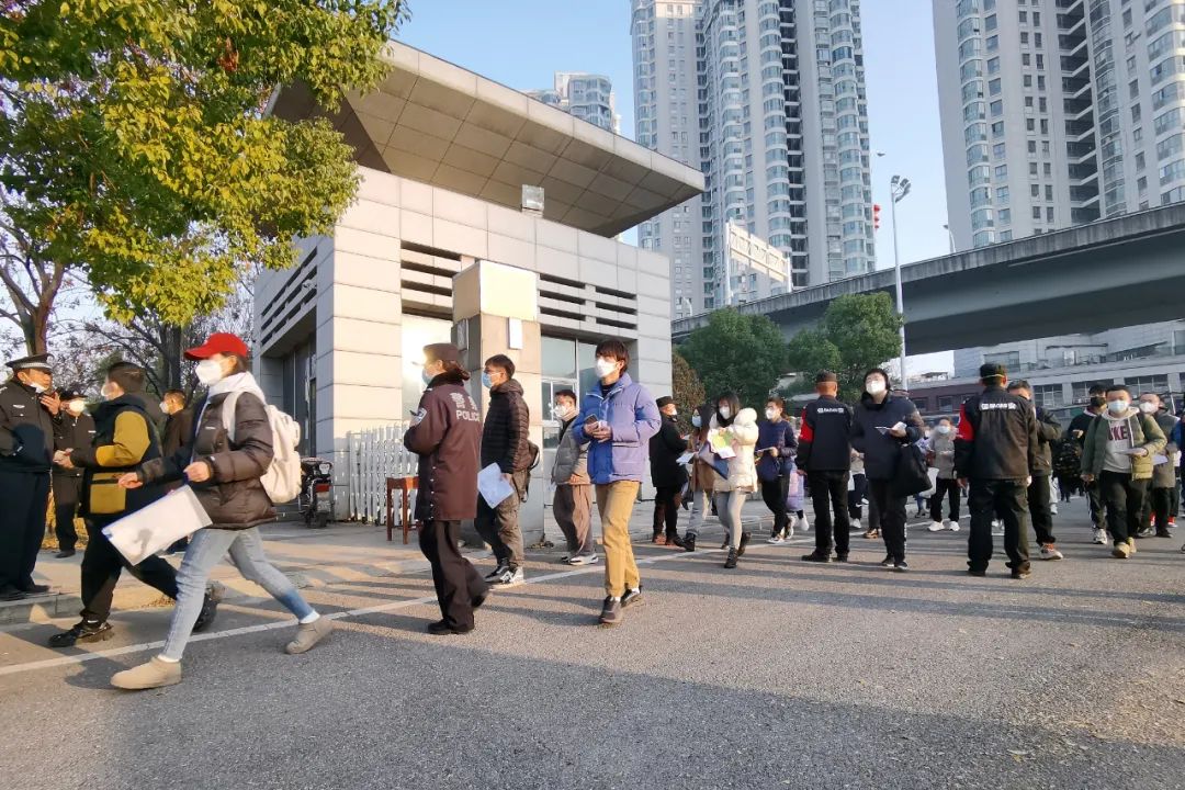 江苏省公务员考试需要什么书_江苏考公务员需要看什么书_江苏省公务员考试用书