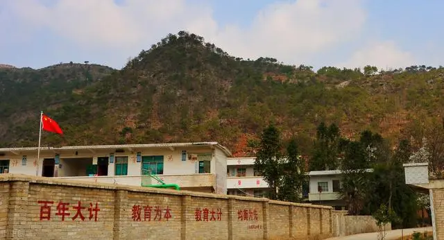 工资农村平度教师多少_平度农村教师工资_工资农村平度教师多少钱