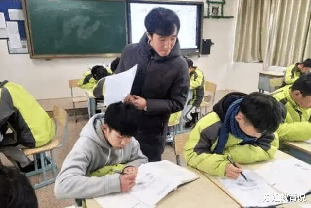 退休教师基本工资表_退休教师工资标准表_退休教师工资结构