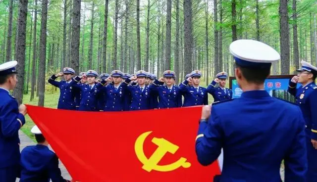内蒙古自治区森林消防总队扎实开展党史学习教育，解决群众急盼问题图1