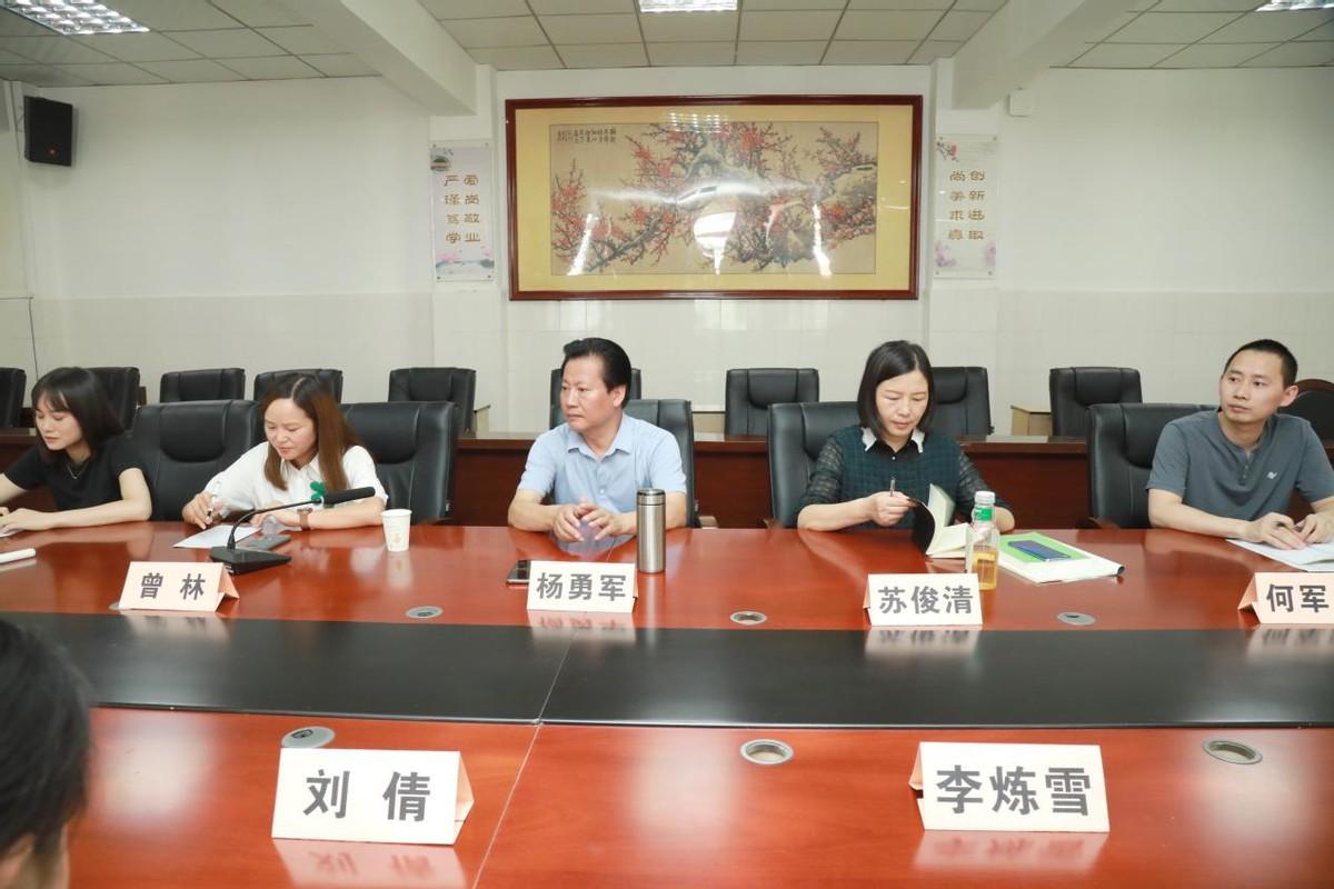 教师学年工作总结怎么写_教师工作学年总结_教师工作学年总结范文