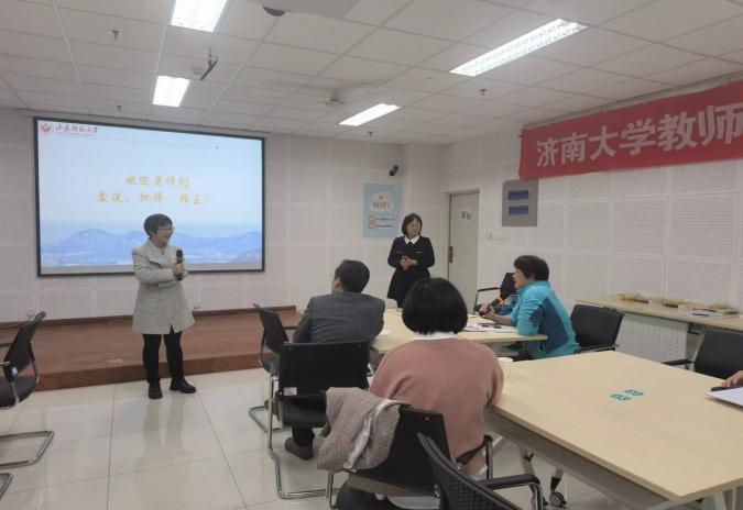 精品课程建设措施_教师专业发展课程方案_教师专业发展精品课程