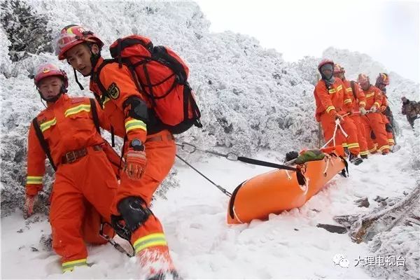 消防云梯最高到几层_消防层云梯高到底多少米_一般消防云梯高度