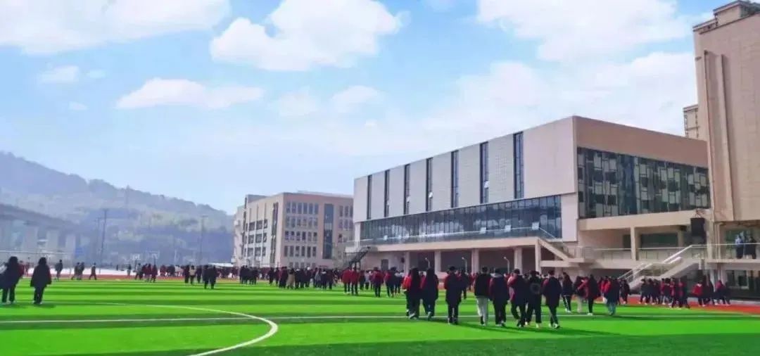 湘潭市招聘教师_湘潭教师招聘2024_湖南省湘潭市教师招聘公告