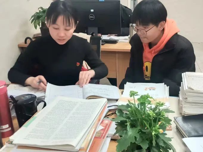 湘潭市招聘教师_湘潭教师招聘2024_湖南省湘潭市教师招聘公告