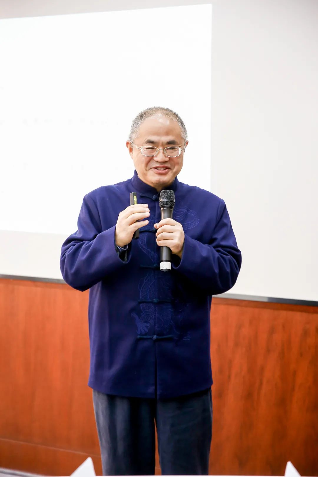 英语教师发展策略_英语教师发展的含义_英语教师发展