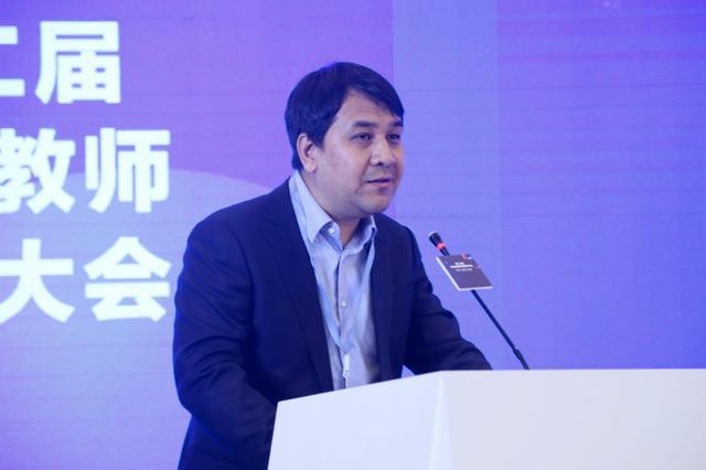 信息技术教师专业发展_教师专业发展与信息技术_专业发展教师信息技术能力提升