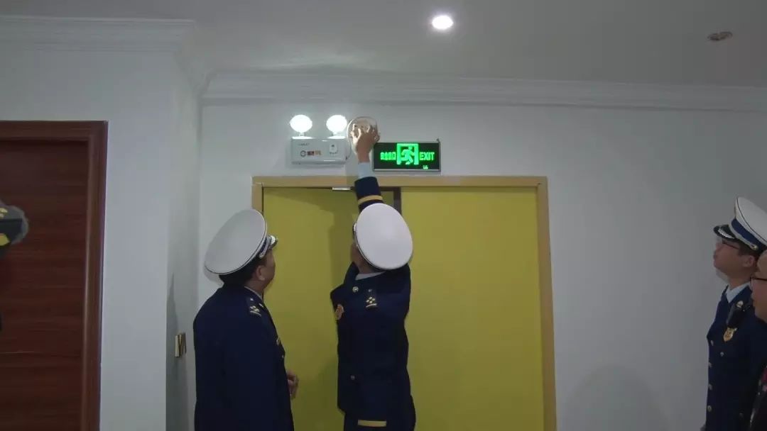 消防应急灯多大面积安装多少个_消防应急灯技术参数_消防应急灯市场容量