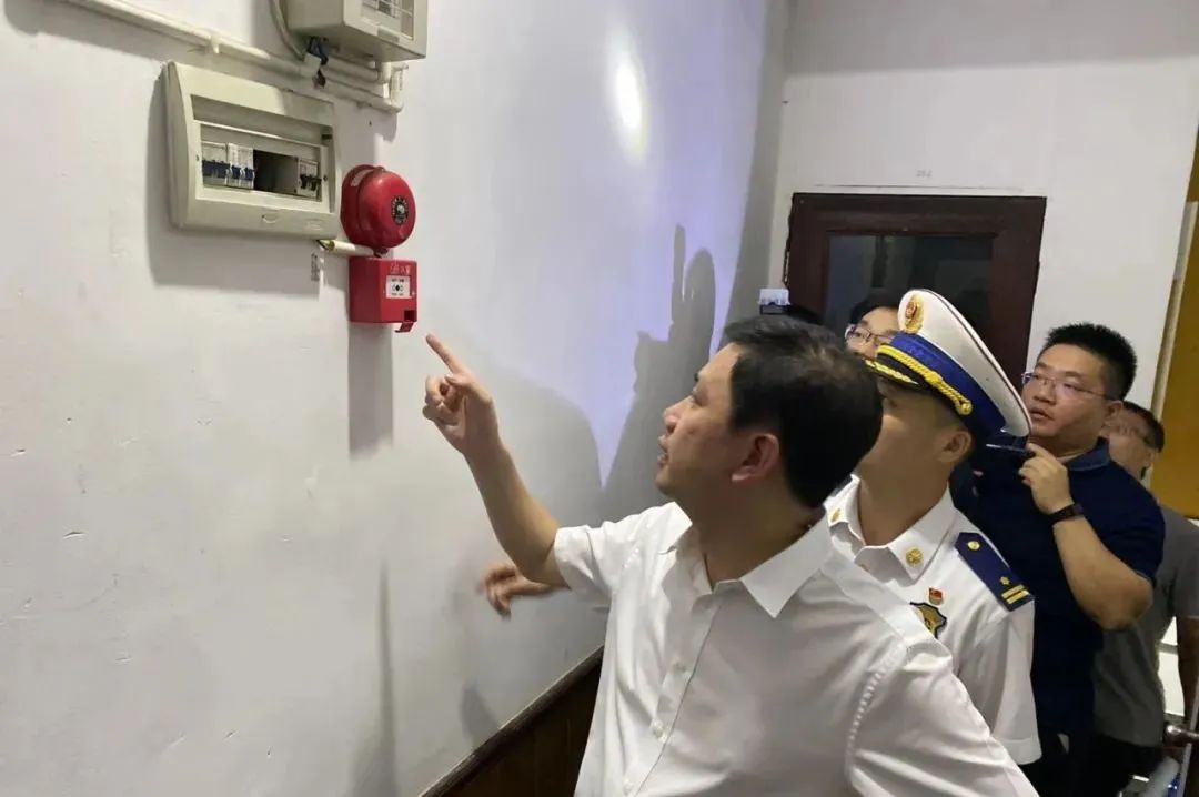消防逃生软梯_逃生消防软梯规范要求_消防逃生软梯的标准