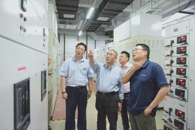 消防用电设备的配电线路应_消防配电设备应有_消防专用配电线路