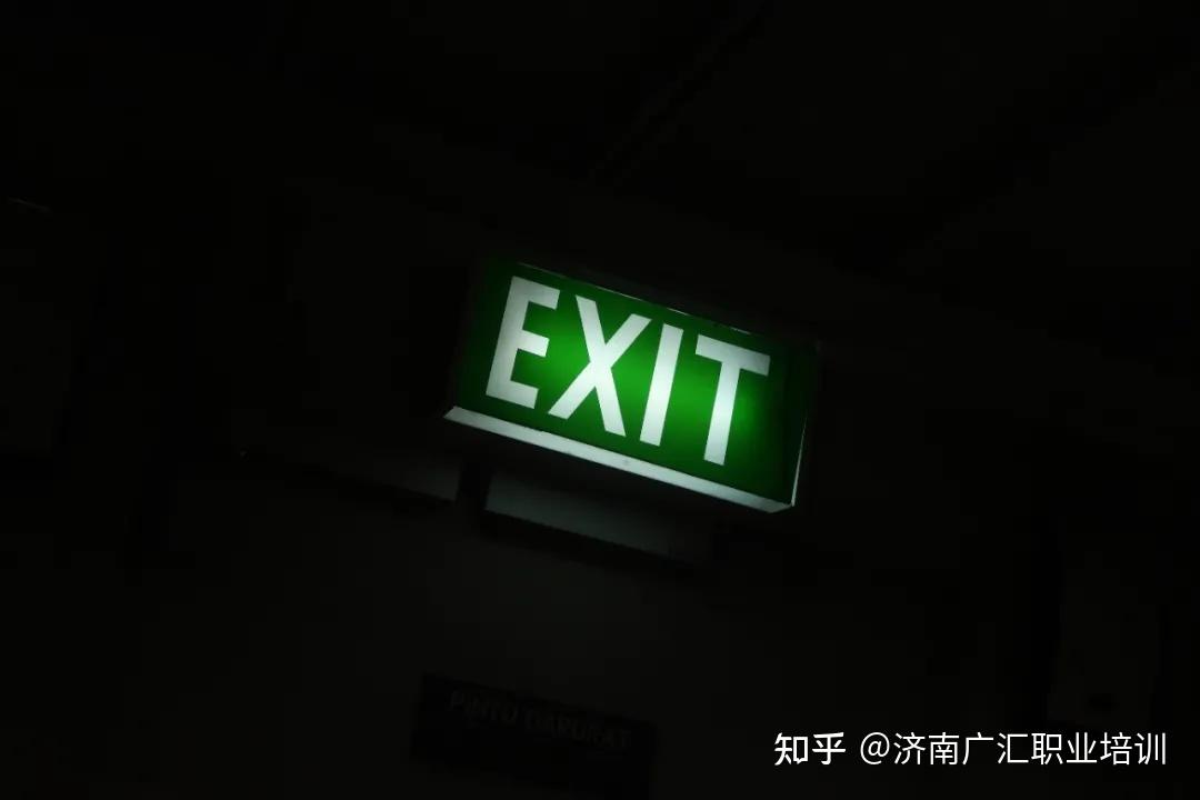消防应急灯具一直响是什么意思_消防应急照明灯响怎么办_消防灯应急灯一直响