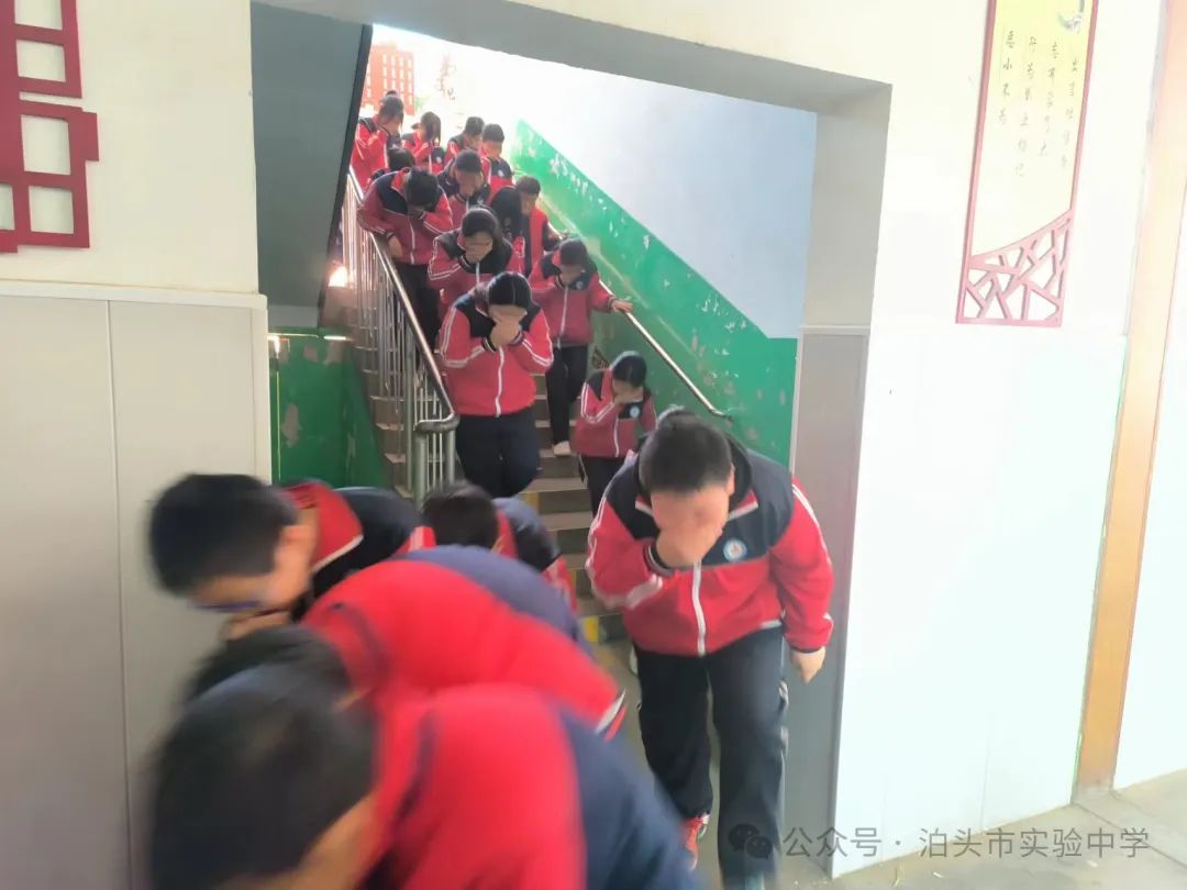 消防演练逃生知识与技能_消防逃生演练_消防演练逃生