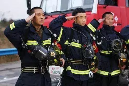消防战斗靴的图片_消防靴子简笔画_消防战斗靴图片